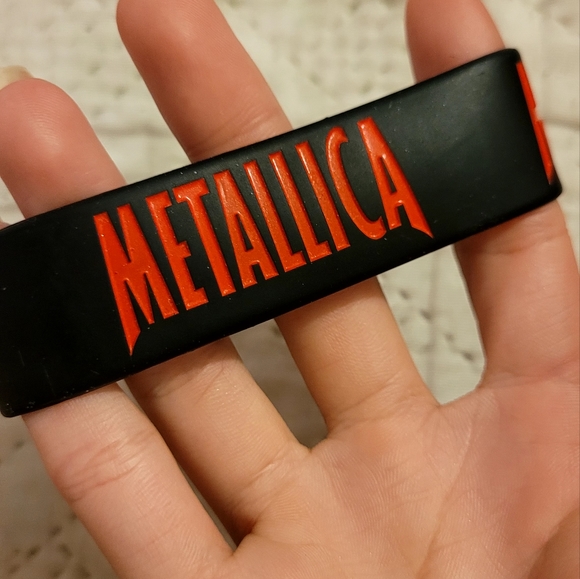 Metallica Rubber Band Hot Topic Vintage - Picture 1 of 4